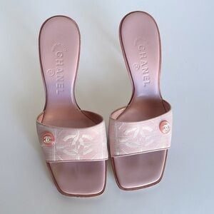 Chanel Vintage Y2K pink square toe barbiecore/coquette mule heels